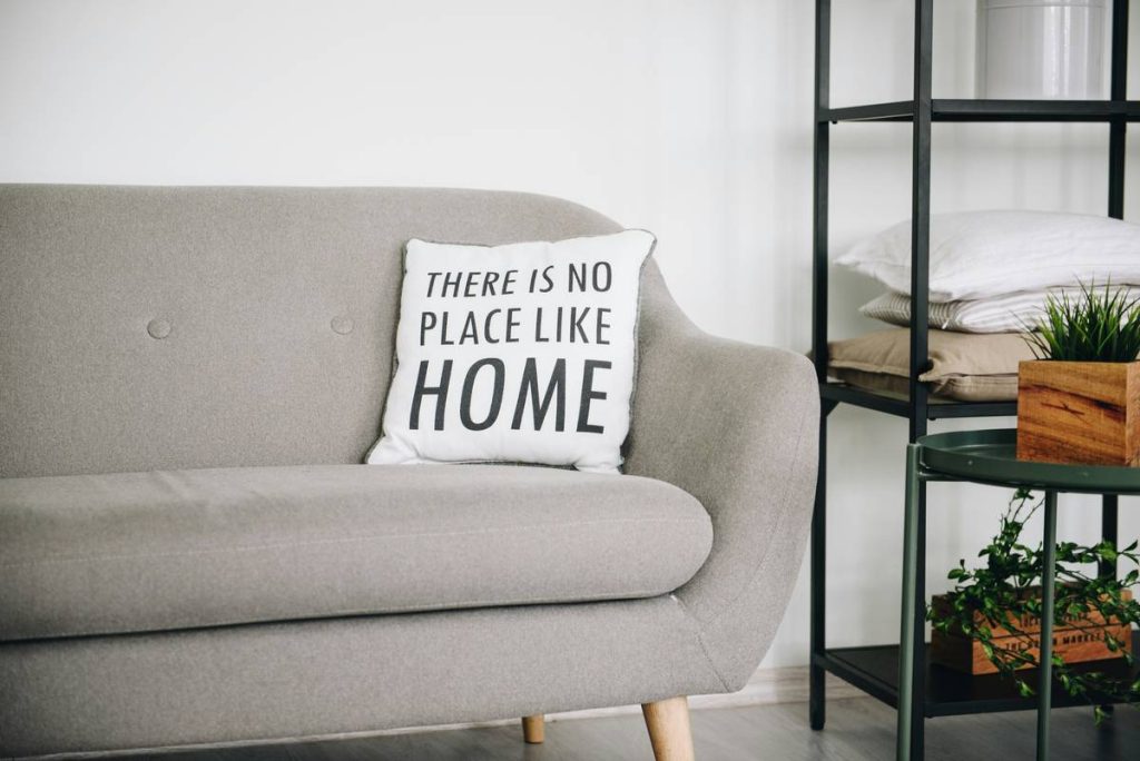 How to Choose & Style a Sentimental Item Display Case: Preserve Memories Without the Clutter Chaos