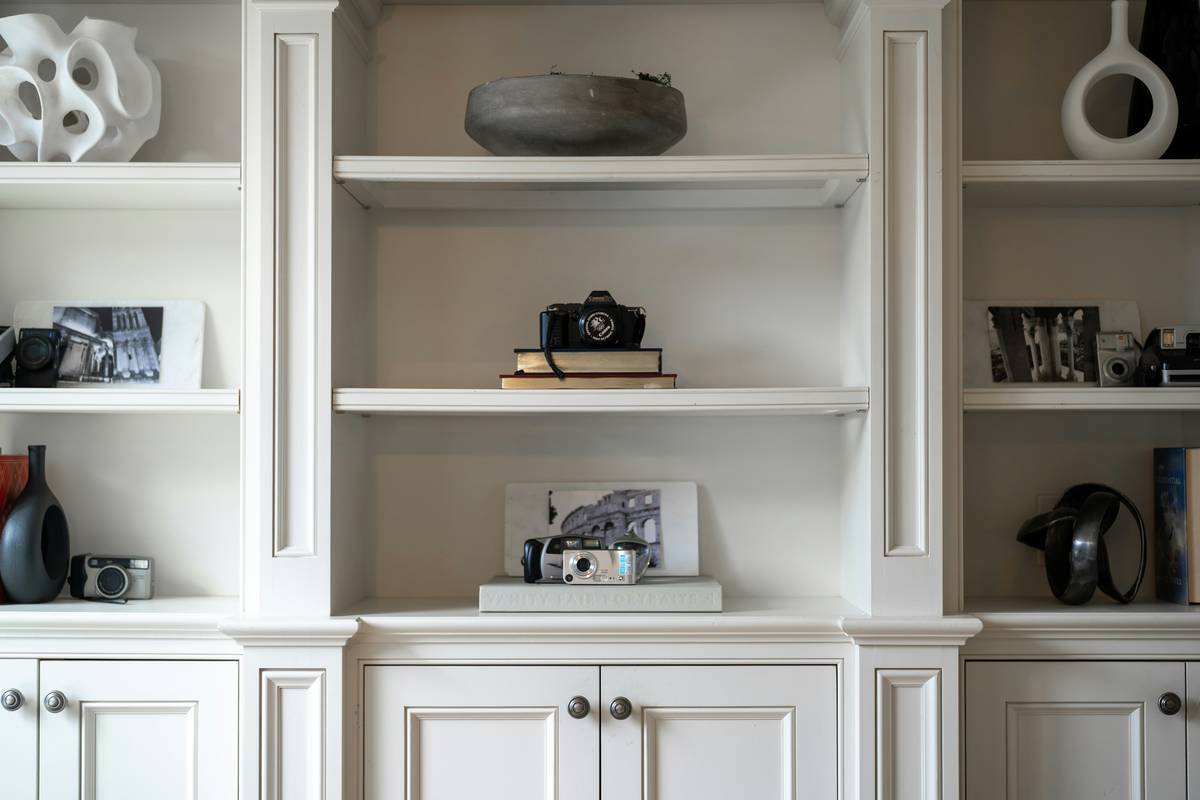 How to Choose & Style the Perfect Home Decor Display Cabinet (Without Cluttering Your Space)