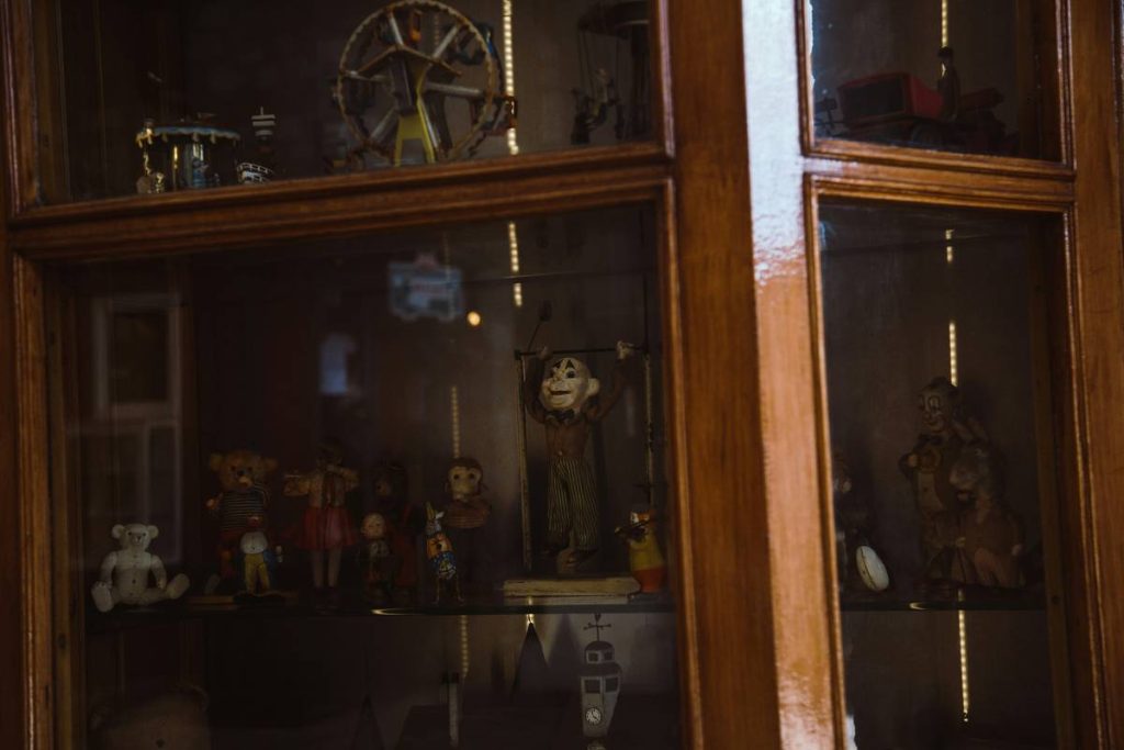 Why Your Memory Preservation Display Case Thing to Cherish Shouldn’t Be an Afterthought