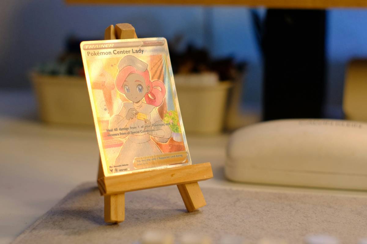 How to Choose the Perfect Memory Preservation Display Case for Your Topdeck Card