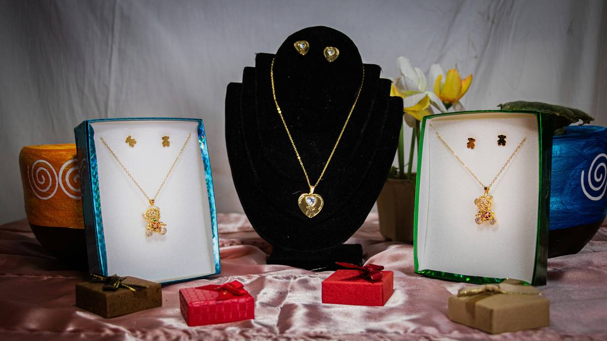 how to display jewelry boxes inside a lockable glass cabinet with warm LED lighting