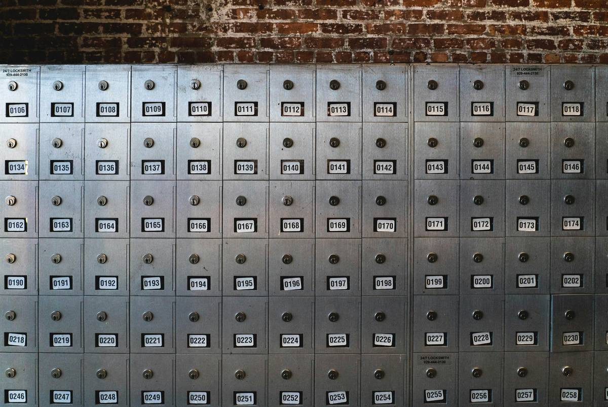 Shipping Container Display: How to Turn Industrial Steel Boxes Into Jaw-Dropping Home Decor